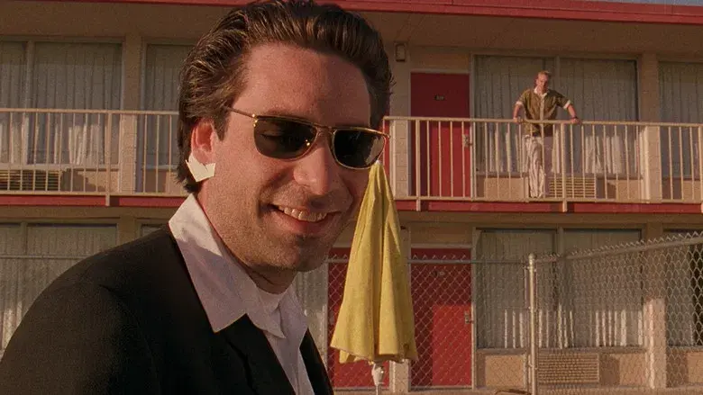 Bottle Rocket (Ladrón que roba a ladrón) - Fondo