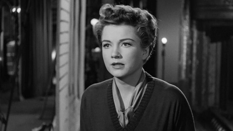 Eva al desnudo - Fondo