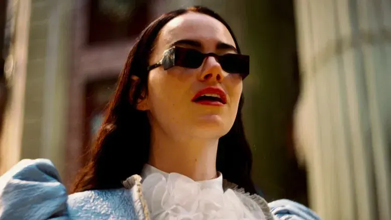 Pobres criaturas - Fondo