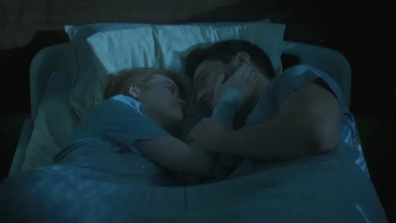 Strangers: Capítulo 2 - Fondo