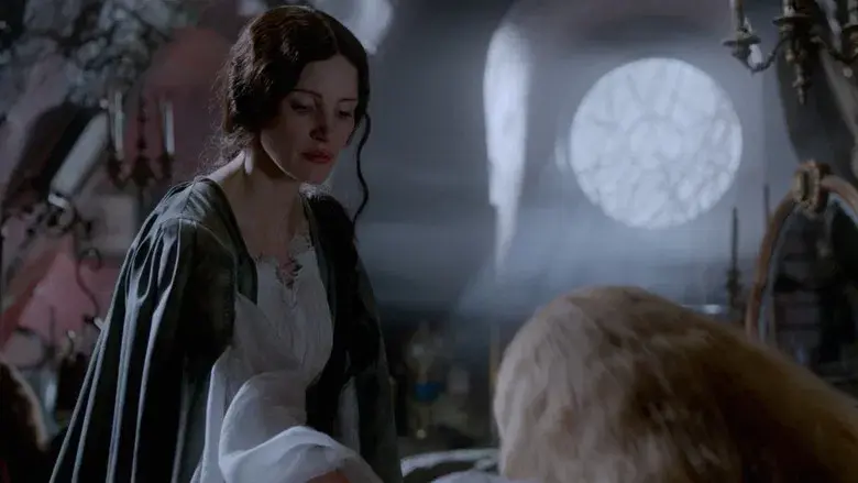 La cumbre escarlata - Fondo