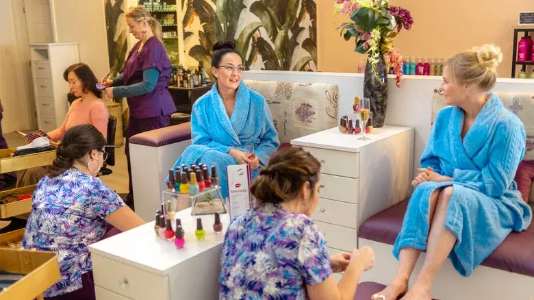 Signed, Sealed, Delivered: To the Altar - Fondo