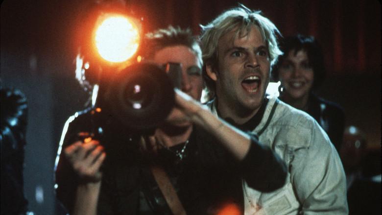 Cecil B. Demente - Fondo