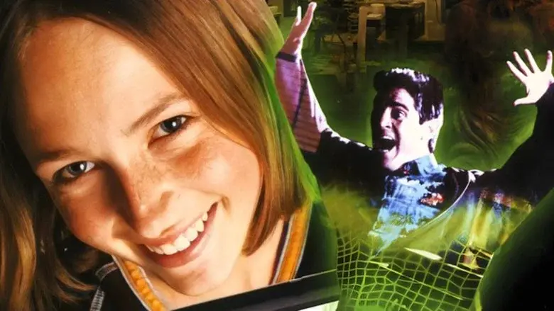 Un fantasma en la red - Fondo