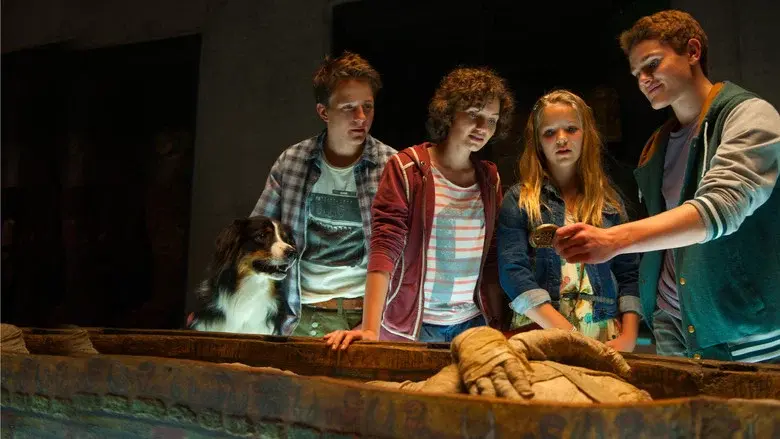 Los cinco y el secreto de la pirámide - Fondo