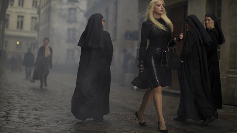 3 días para matar - Fondo