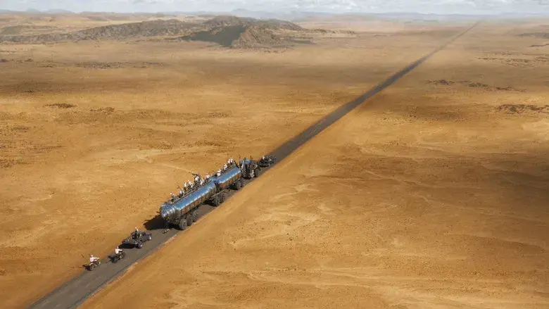 Furiosa: De la saga Mad Max - Fondo