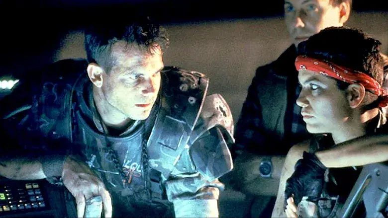 Aliens: El regreso - Fondo