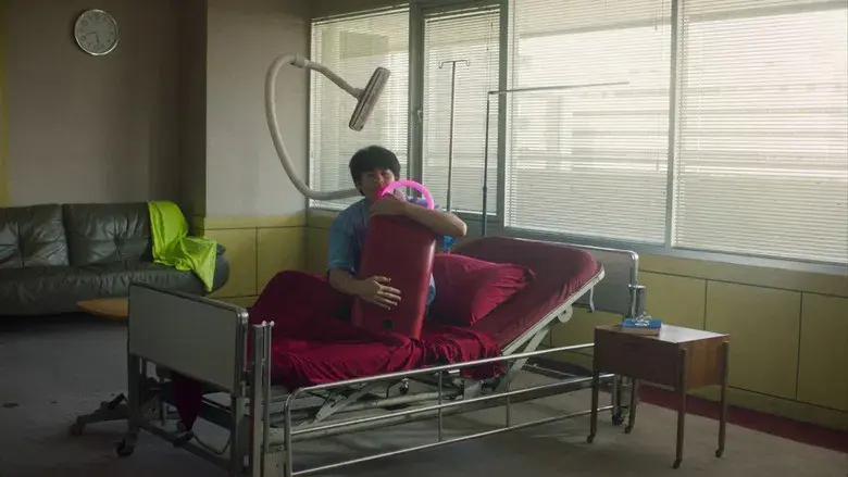 Un fantasma útil - Fondo