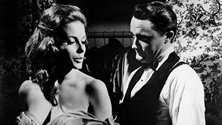 Trampa para un espía - Fondo