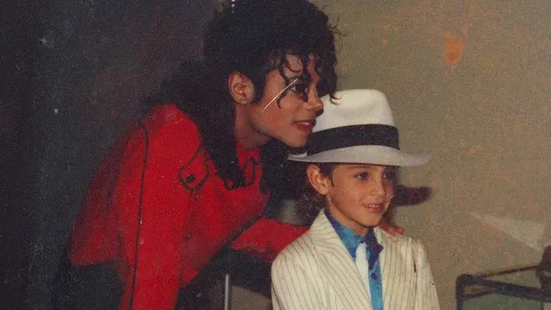Leaving Neverland - Fondo