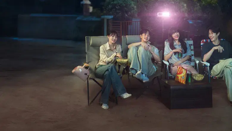 Luces, cámara, ¡amor! - Fondo