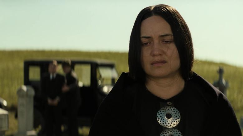 Los asesinos de la luna - Fondo