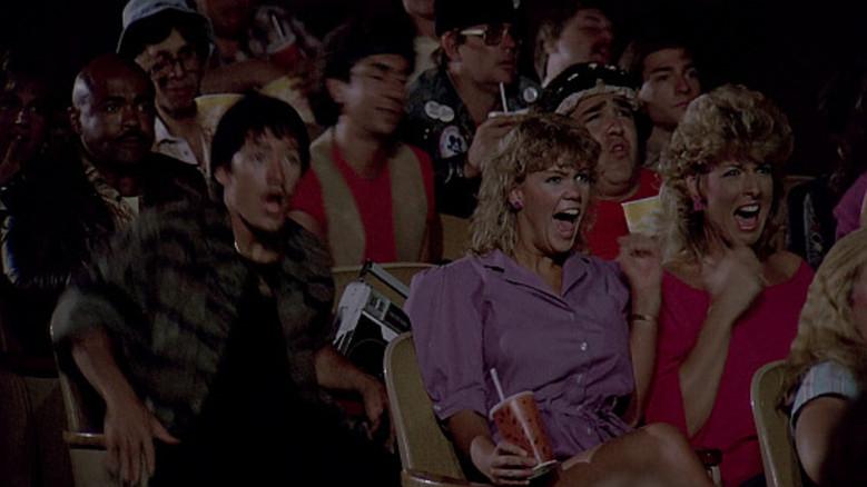 Terror en el patio de butacas - Fondo