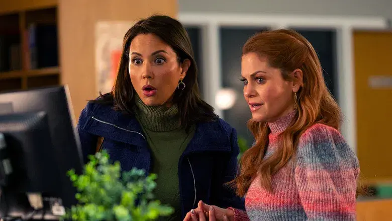 Un misterio para Aurora Teagarden: Cómo estafar a un estafador - Fondo