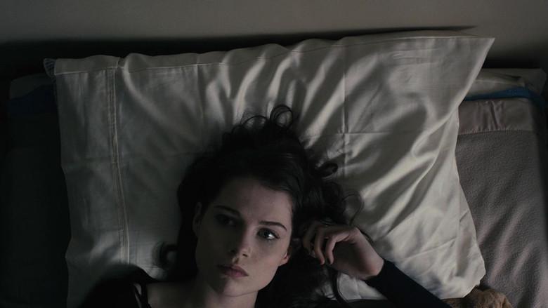 La enviada del mal - Fondo