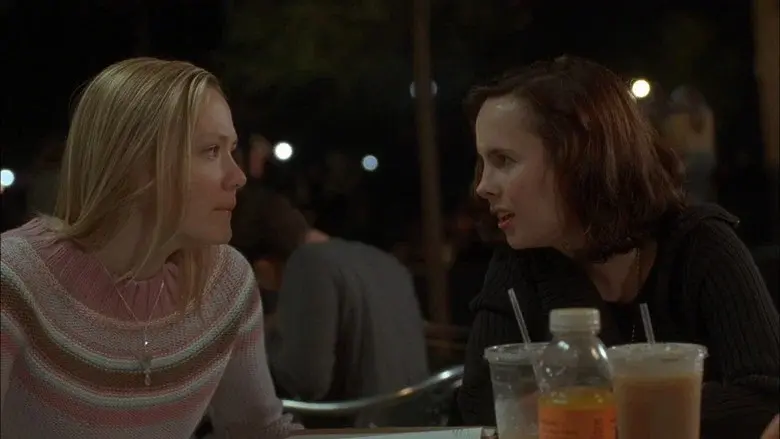 The Babysitters: Las niñeras - Fondo