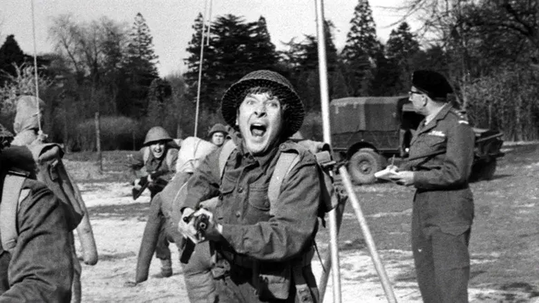 Carry On Sergeant - Fondo
