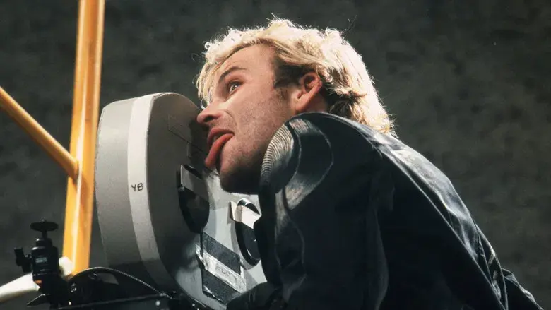 Cecil B. Demente - Fondo