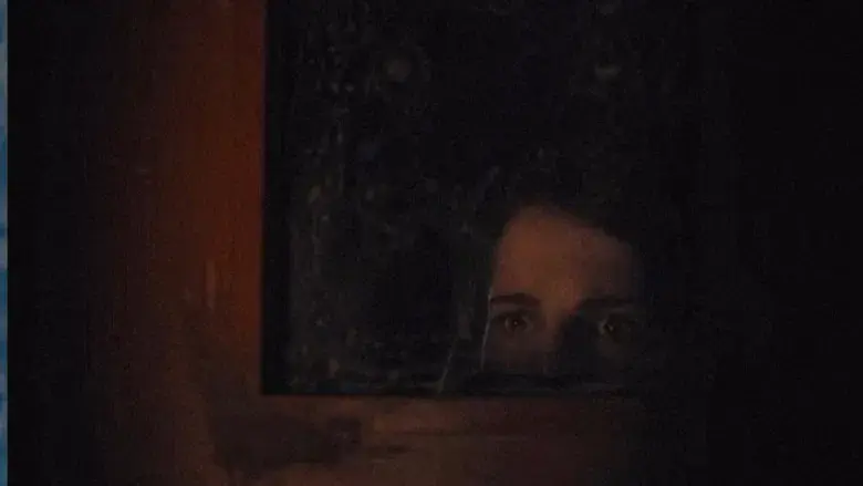 La enviada del mal - Fondo