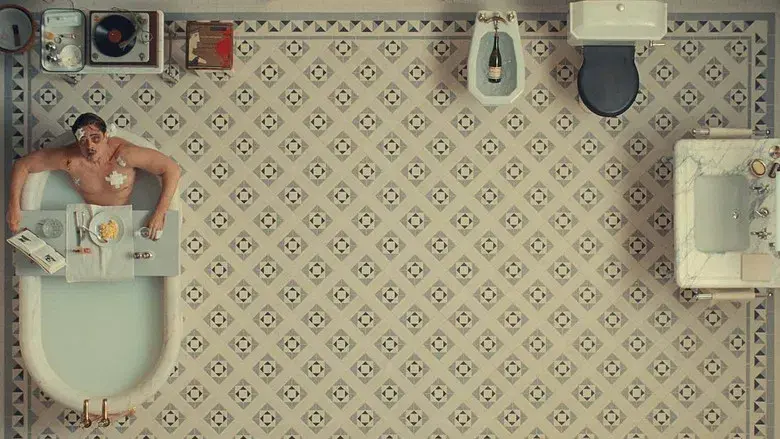 La trama fenicia - Fondo