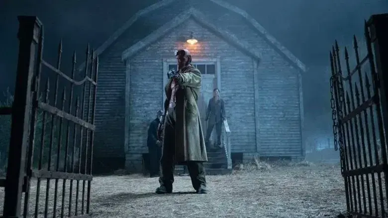 Hellboy: El Hombre Retorcido - Fondo