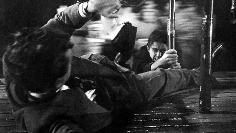 Extraños en un tren - Fondo