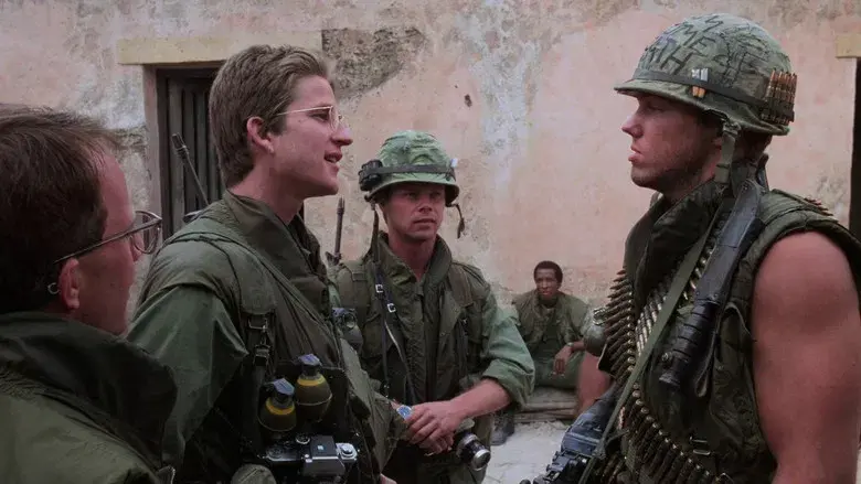 La chaqueta metálica - Fondo