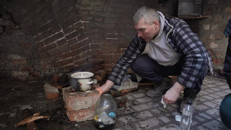 20 días en Mariúpol - Fondo