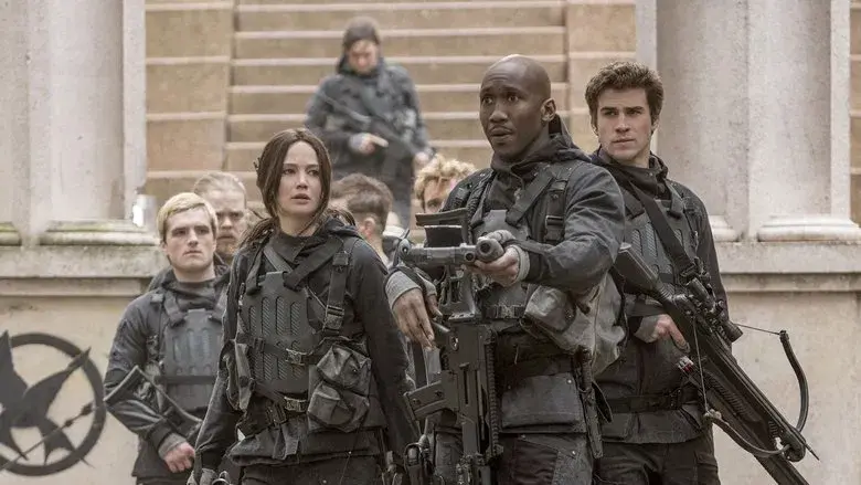 Los Juegos del Hambre: Sinsajo - Parte 2 - Fondo