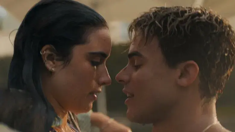 Culpa mía: Londres - Fondo