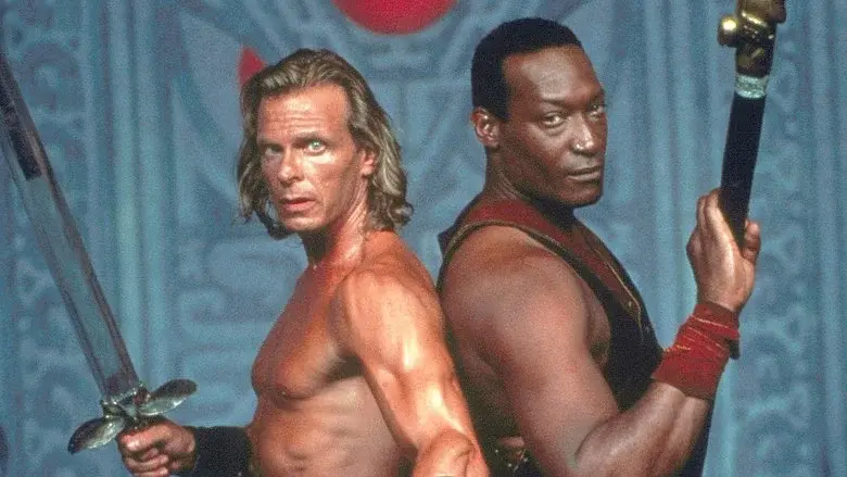 El señor de las bestias III: El ojo de Braxus - Fondo