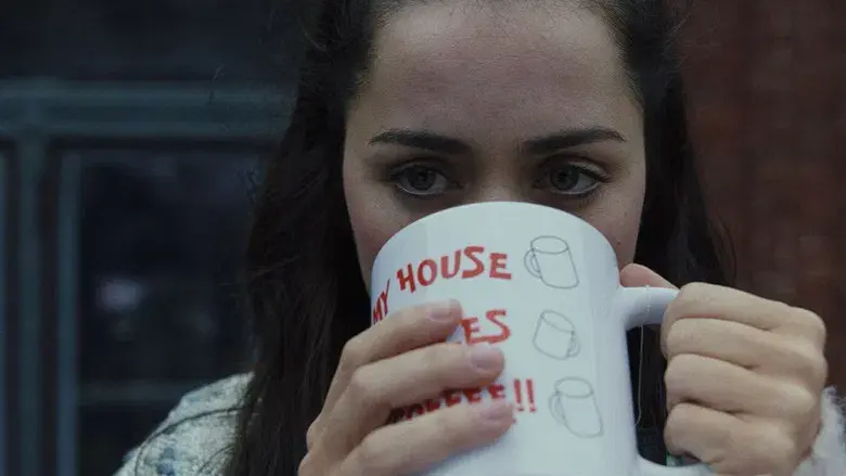 Puñales por la espalda - Fondo