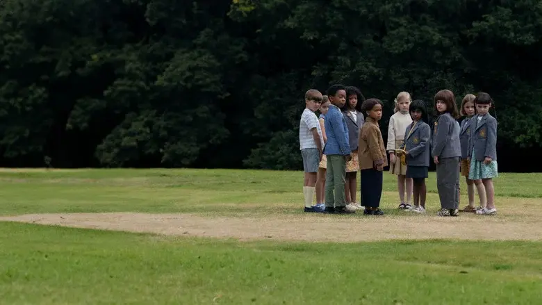 El pueblo de los malditos - Fondo