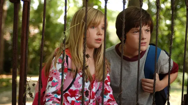 El misterio de la dama gris - Fondo