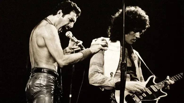 Queen Rock Montreal - Fondo