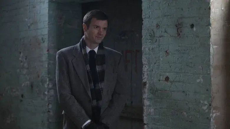 Detrás de la puerta roja