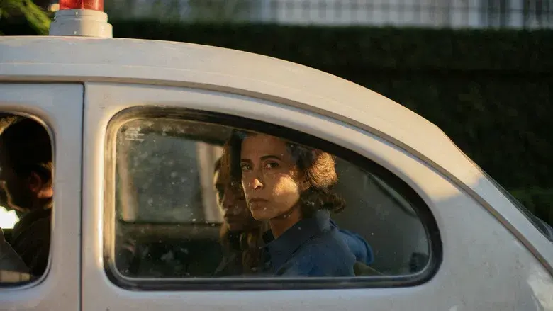 Aún estoy aquí - Fondo