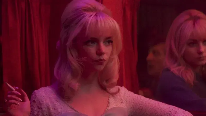 Última noche en el Soho - Fondo