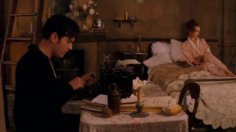 Moulin Rouge - Fondo