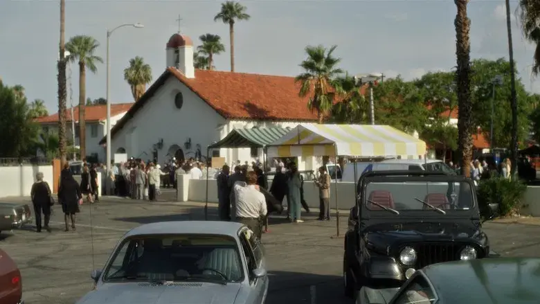 Detrás del candelabro - Fondo