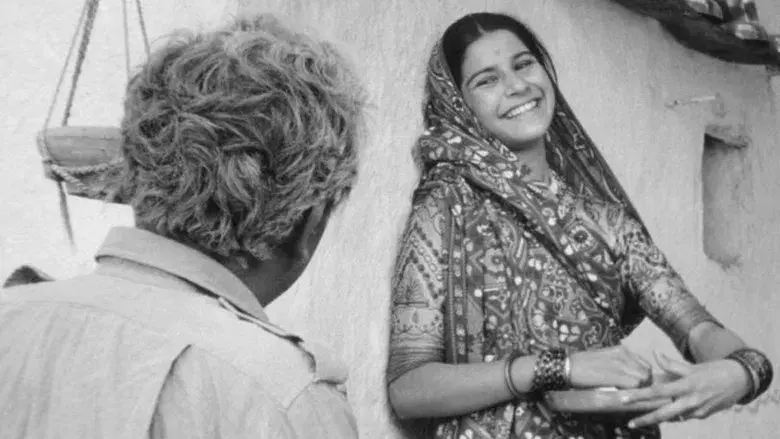 भुवन शोमे - Fondo