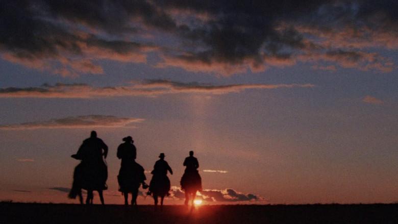 Indiana Jones y la última cruzada - Fondo