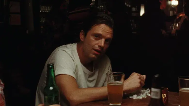 Un hombre diferente - Fondo