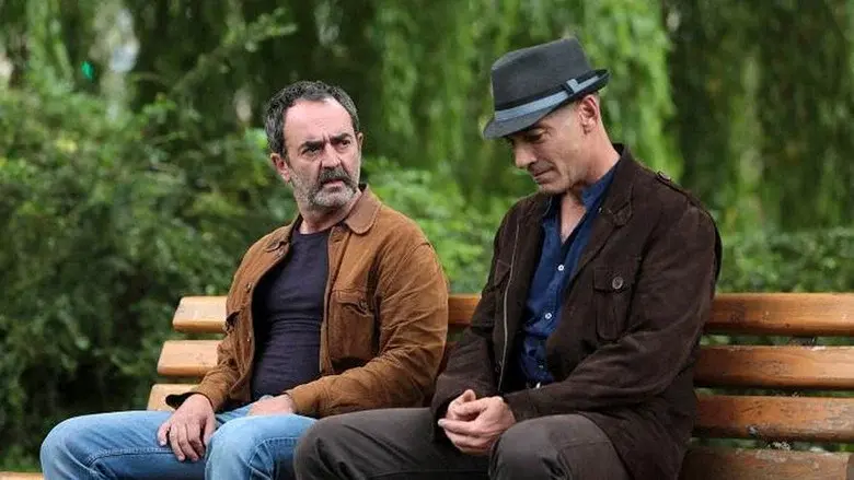 Deux flics sur les docks - Fondo