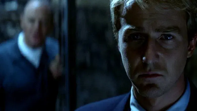 El dragón rojo - Fondo