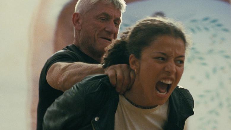 Una batalla tras otra - Fondo