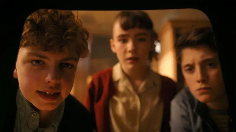 It: Bienvenidos a Derry - Fondo