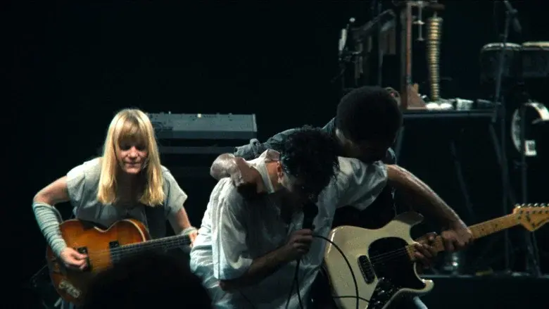 Stop Making Sense - Fondo
