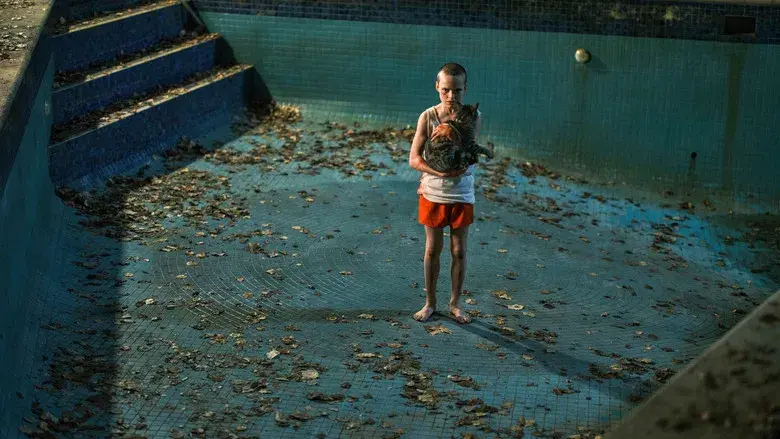 Devuélvemela - Fondo